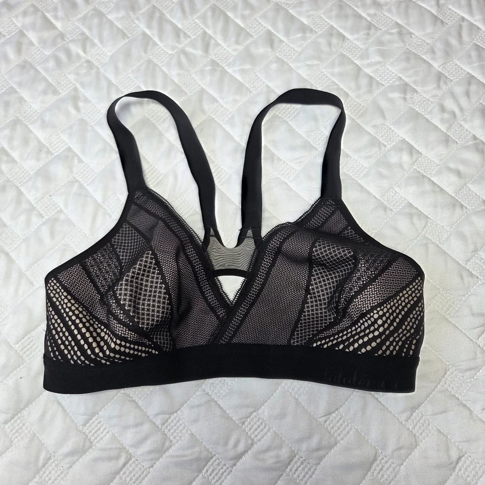 Lululemon Awake To Lace Bra 32C Black beige EUC v-neck mesh Hook-and-eye closure